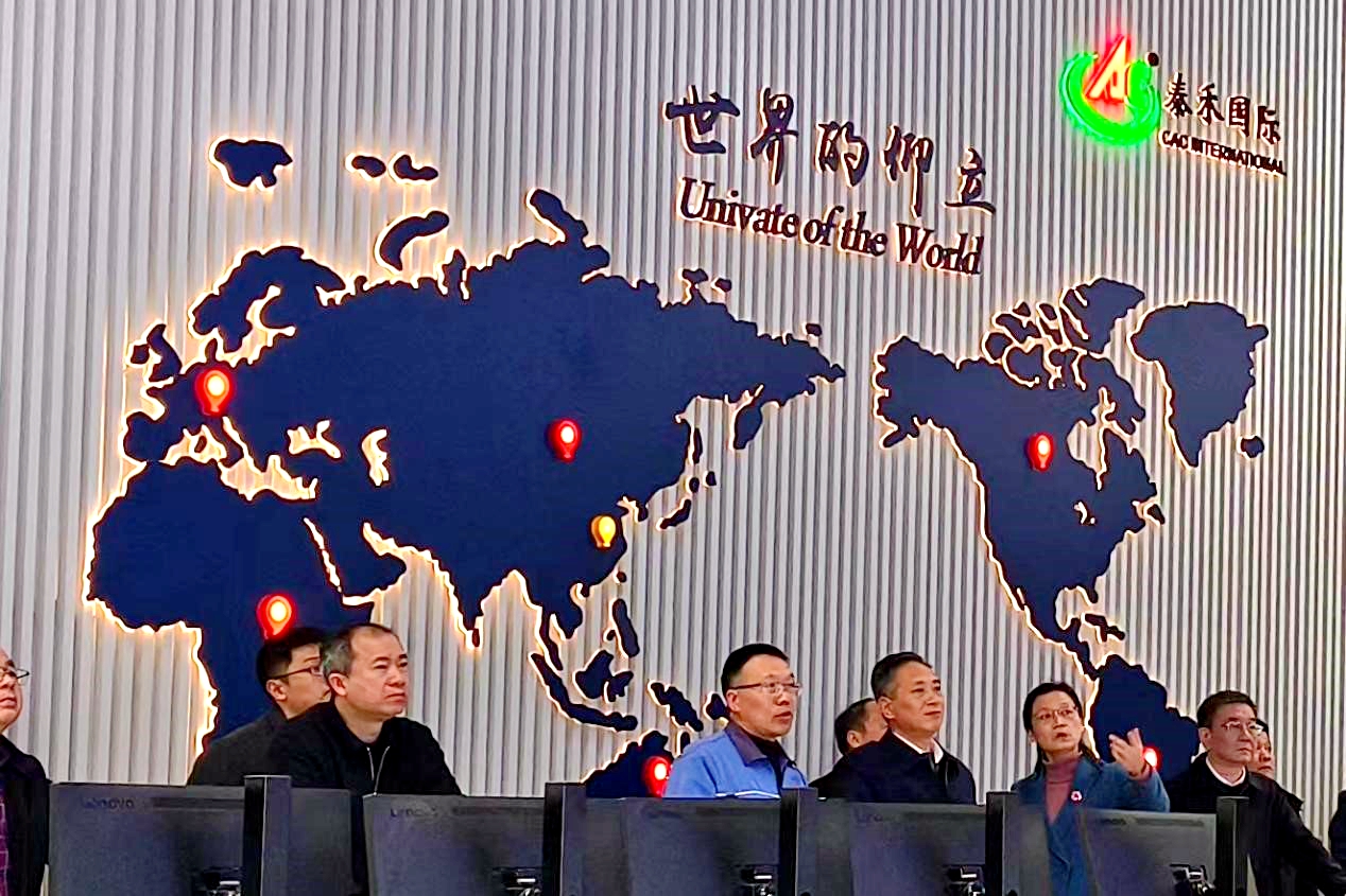 江西省政协党组副书记、副主席陈俊卿一行深入江西仰立调研